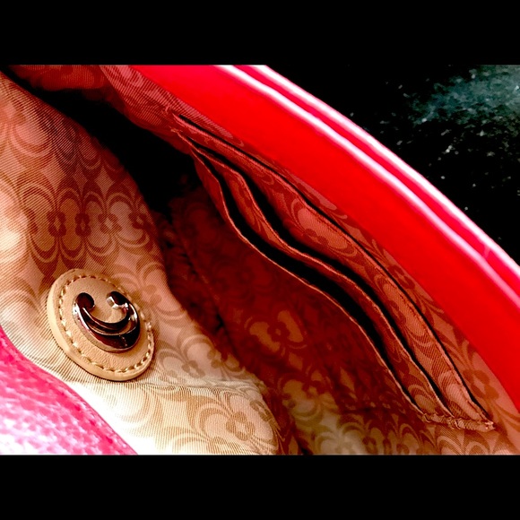 Pochette Wristlet Crossbody - Picture 3 of 4